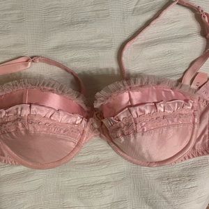 Victoria’s Secret limited edition pink holiday bra